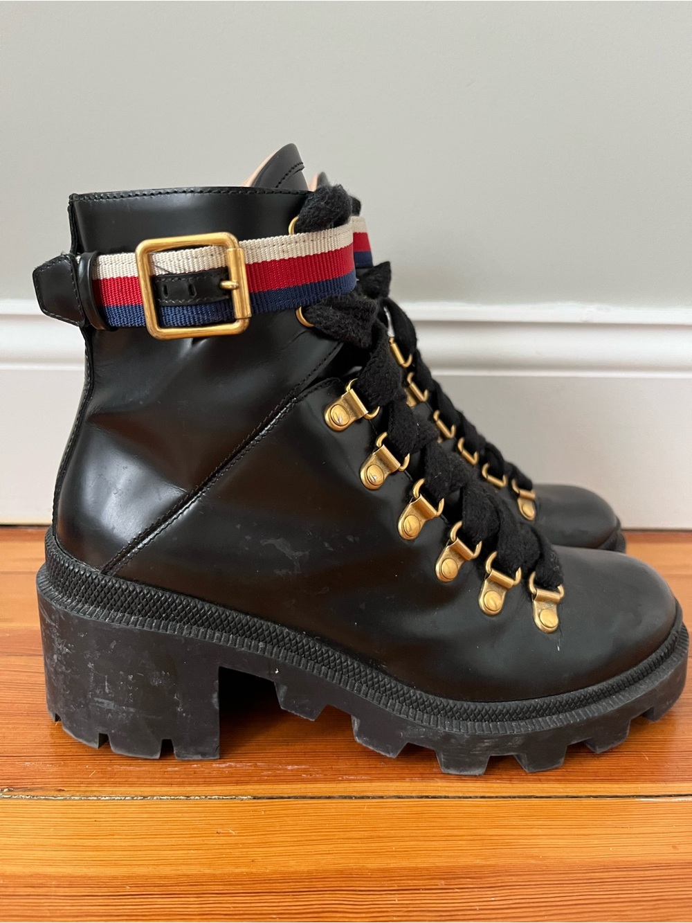 Gucci Black Leather Ankle Boots with Red, White & Blue Strap - Picture 2 of 5